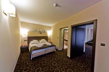 Фото номера Четырехзвездочный люкс с балконом Отель Hotel Zimnik Luksus Natury г. Липова 5