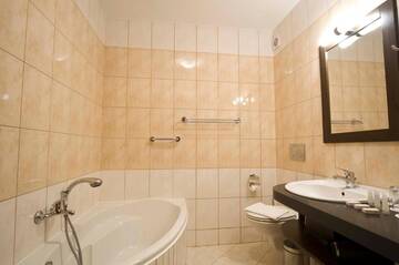 Фото номера Стандартный трехзвездочный трехместный номер Отель Hotel Zimnik Luksus Natury г. Липова 3