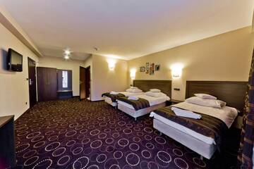 Фото номера Четырехзвездочный люкс с балконом Отель Hotel Zimnik Luksus Natury г. Липова 4